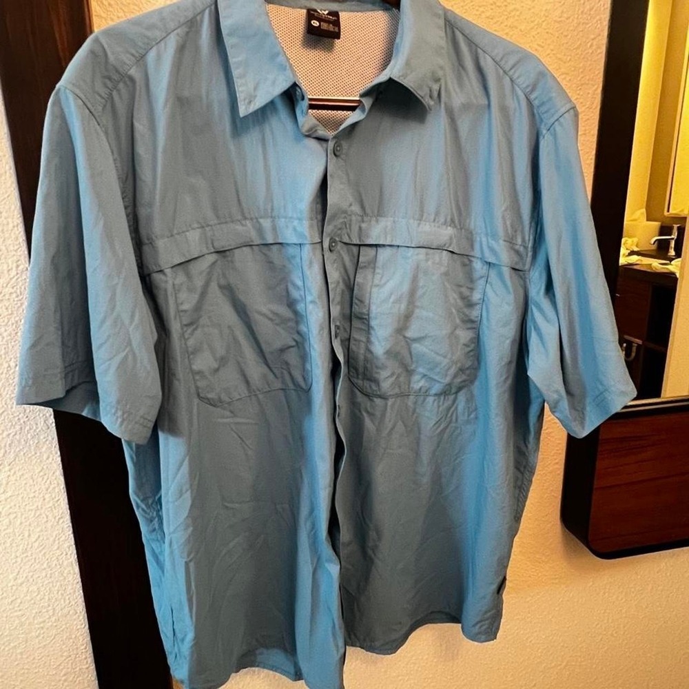 White Sierra Light Blue Mens XL outdoors Athletic EXCELLENT CONDITION